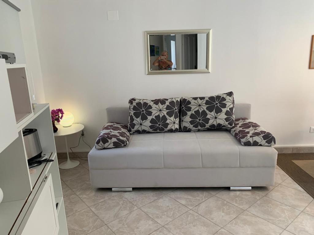 Mediterranes Ferienhaus M. Terrasse Veli Lošinj Cameră foto